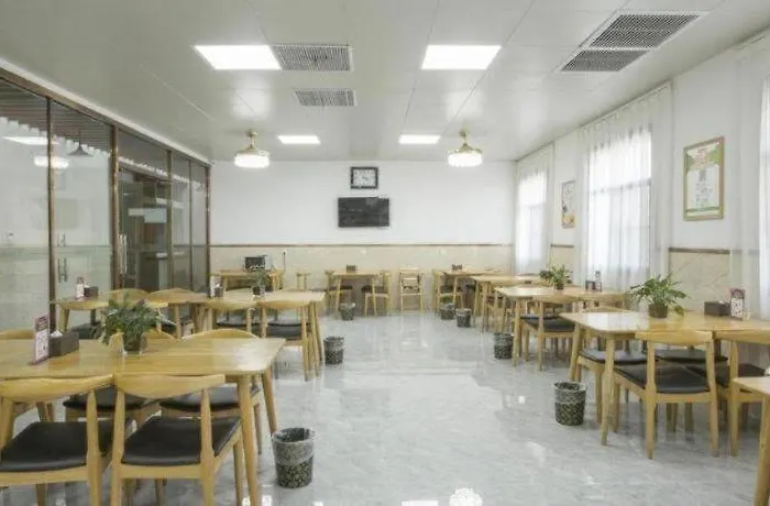 Greentree Inn Zhangjiagang Yangshe Old Street Stadium